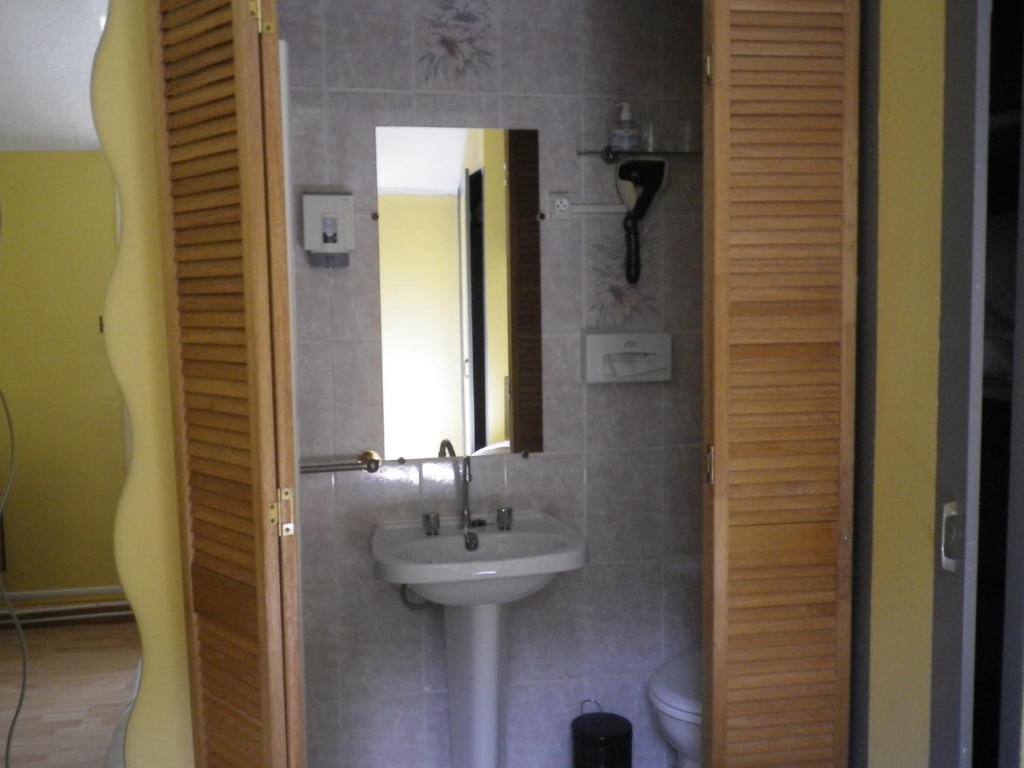 Hotel Ermitage Du Moulin Labotte Haybes 部屋 写真